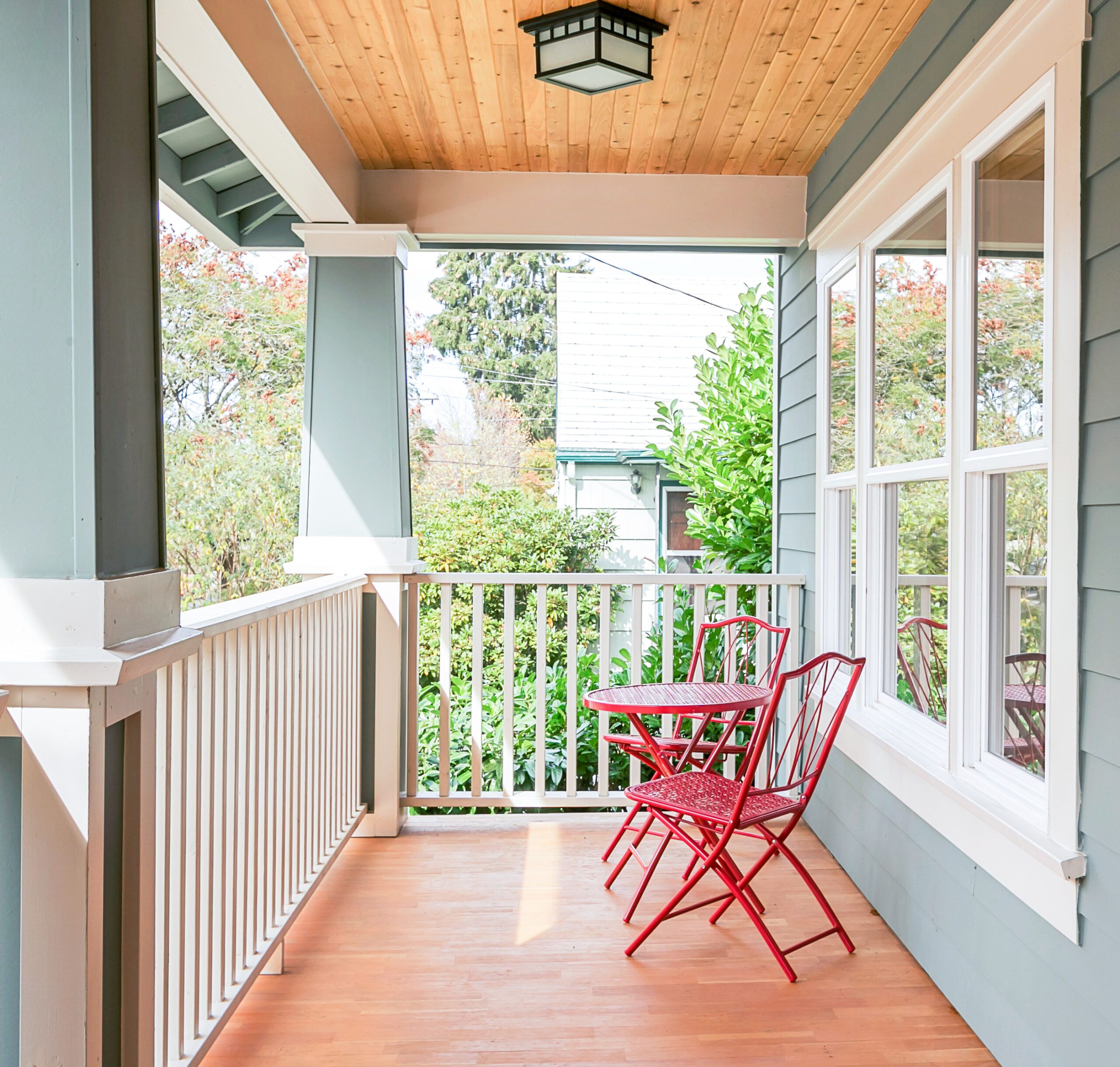 deck staining brentwood