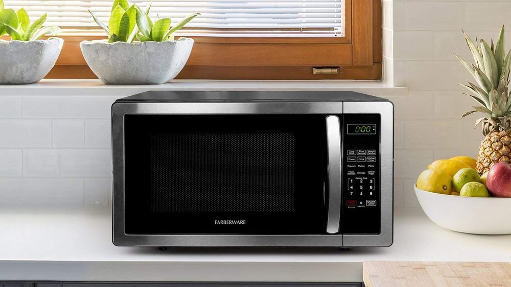 how_to_clean_a_microwave_crop