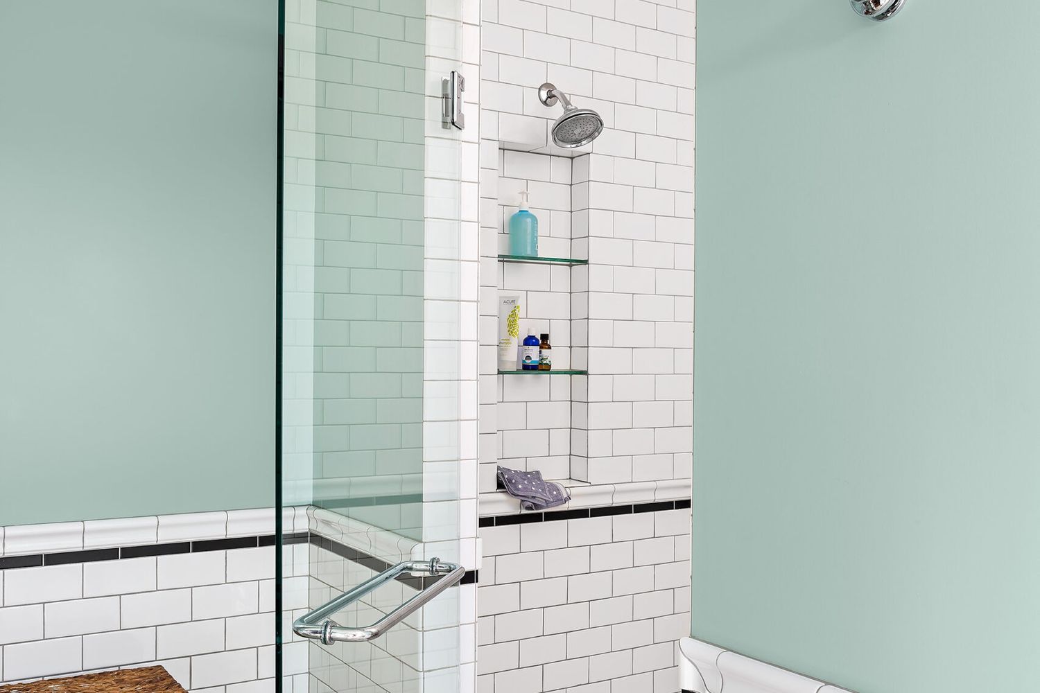 A steam shower in a bathroom