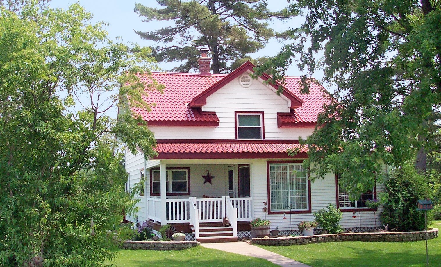 red roof house color schemes