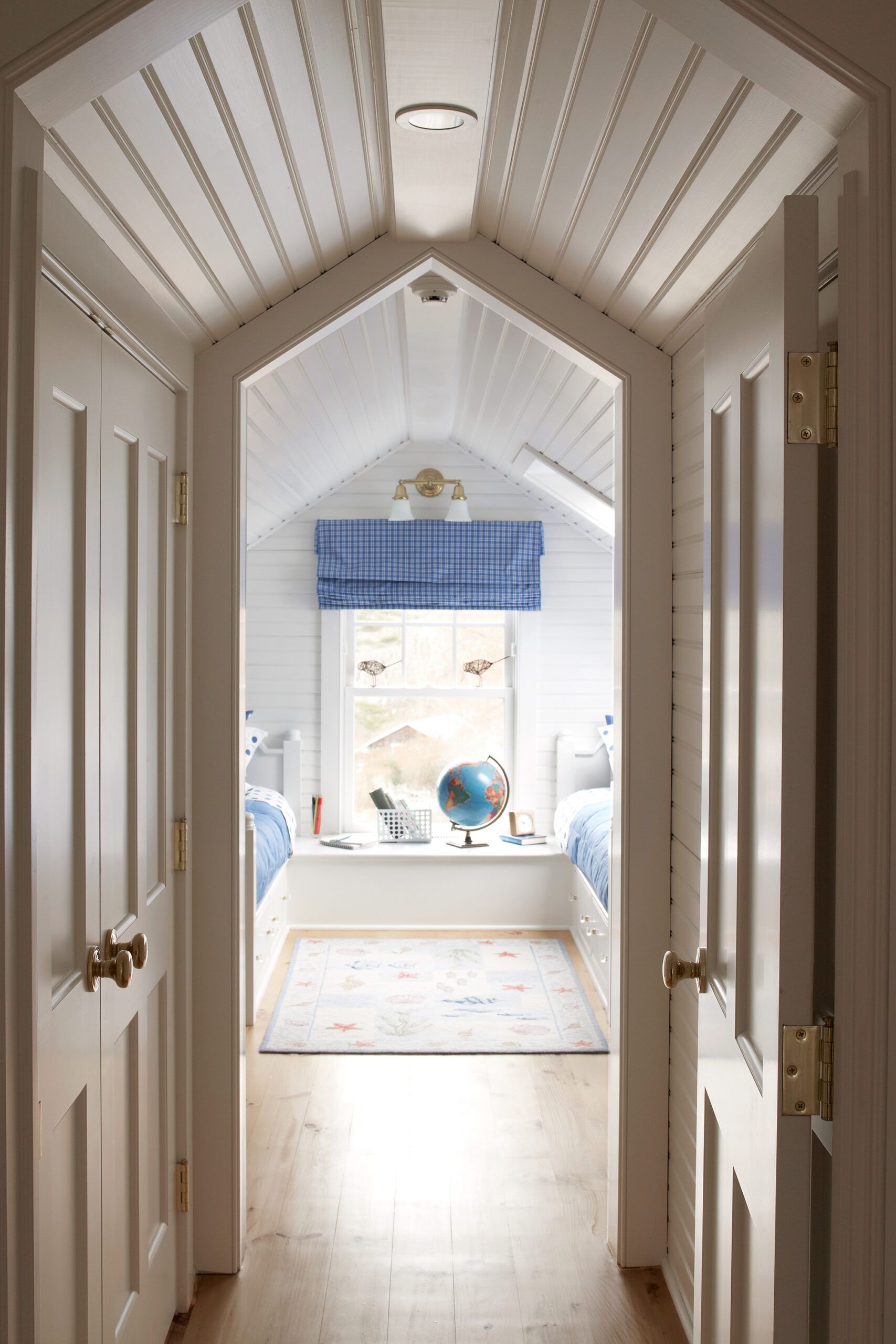 6 Clever Attic Storage Ideas to Maximize Your Attic Space