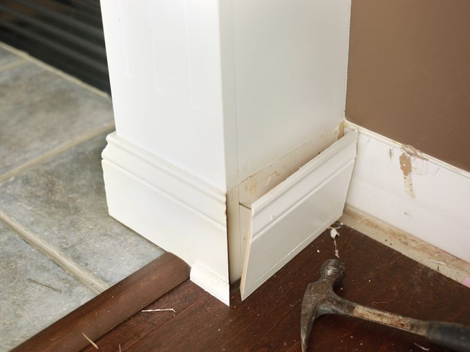 How_to_Remove_Baseboards___IMAGE