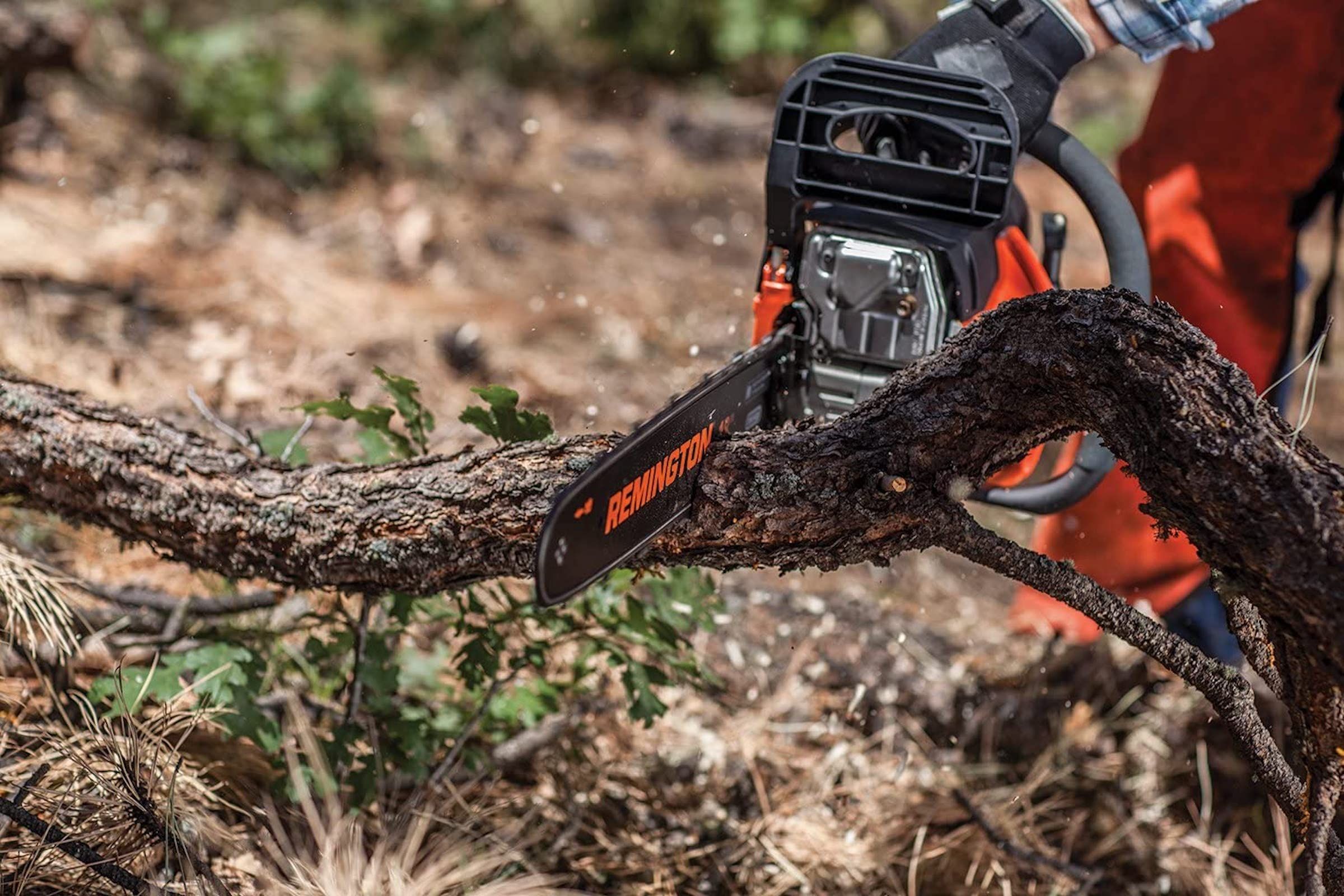 Homeowner Chainsaws - Mid Range Chainsaw Features