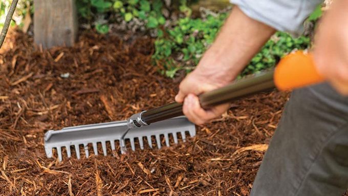 Fiskars_garden_rake