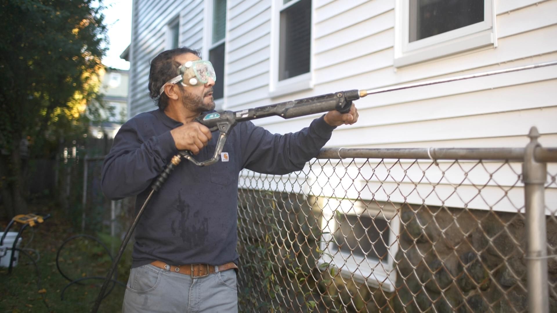 How to Clean Vinyl Siding