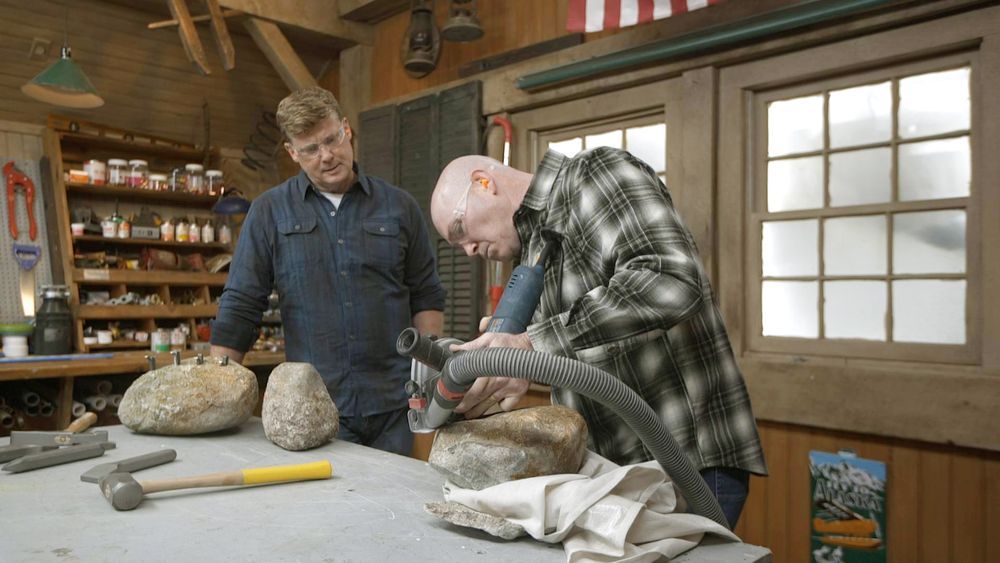 S19 E21, Mark McCullough shows Kevin O'Connor how to make natural-looking stone cuts with a power saw