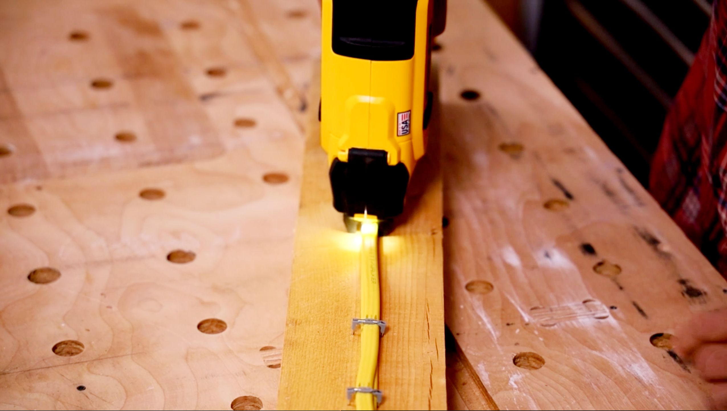 Dewalt cordless best sale cable stapler