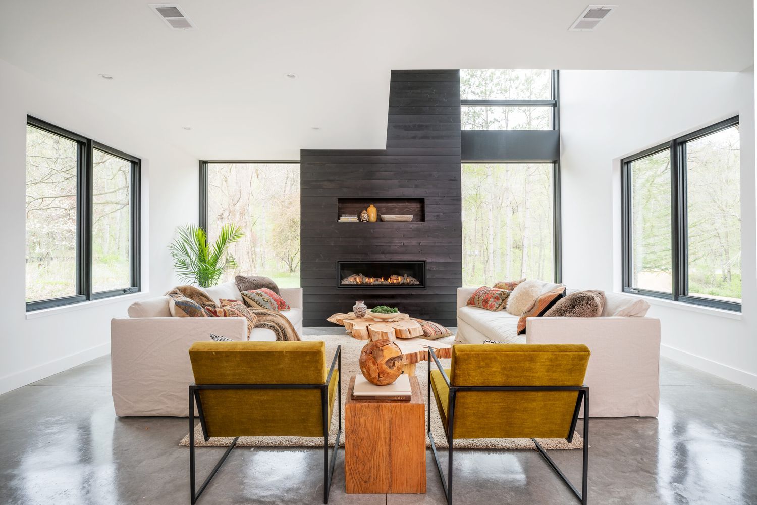 0321_IF_Idea_House_Reveal_ModernBarnhouse_05052021CH___34