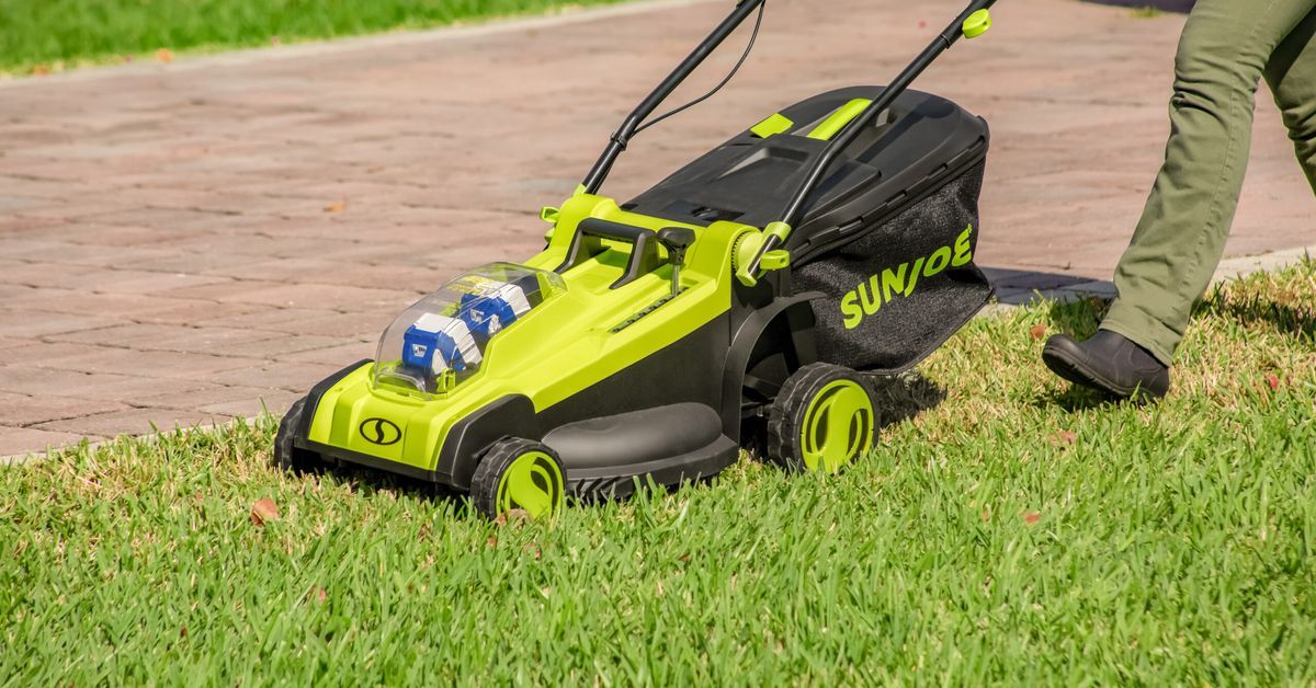 best_electric_lawn_mower_panel