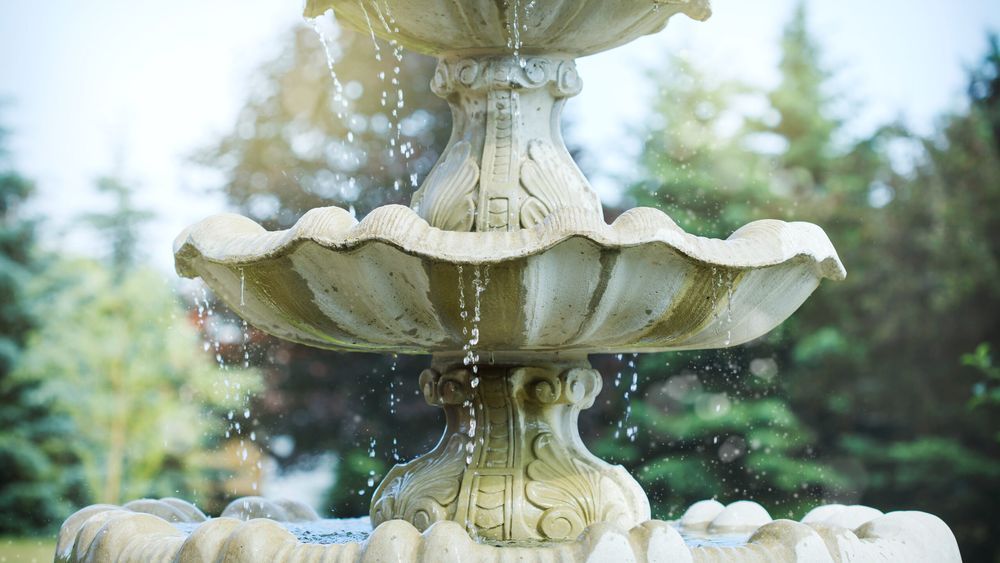 Fountain_iStock_1006370900