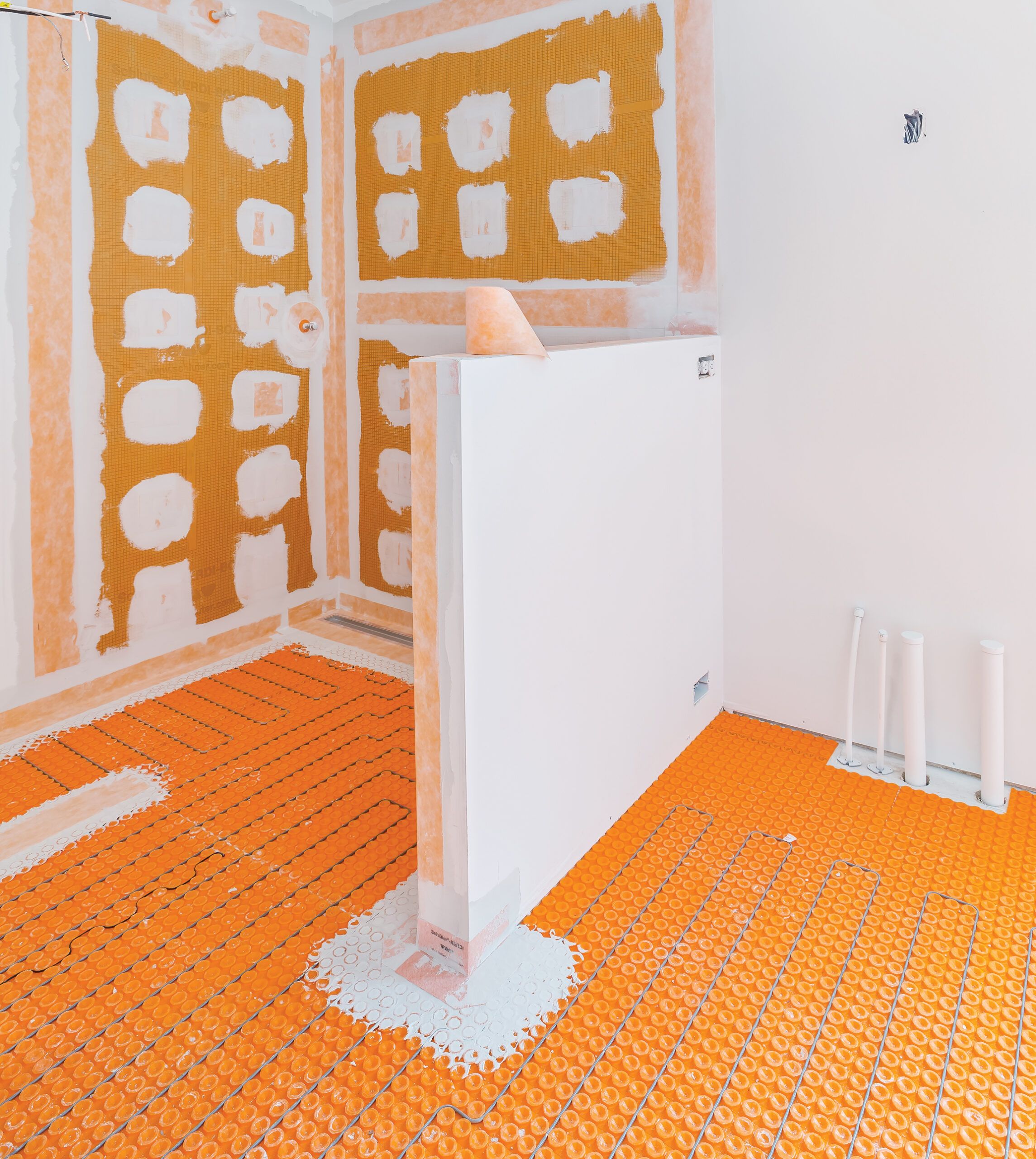 Floor and wall tiles: Choosing the right tile adhesive. 