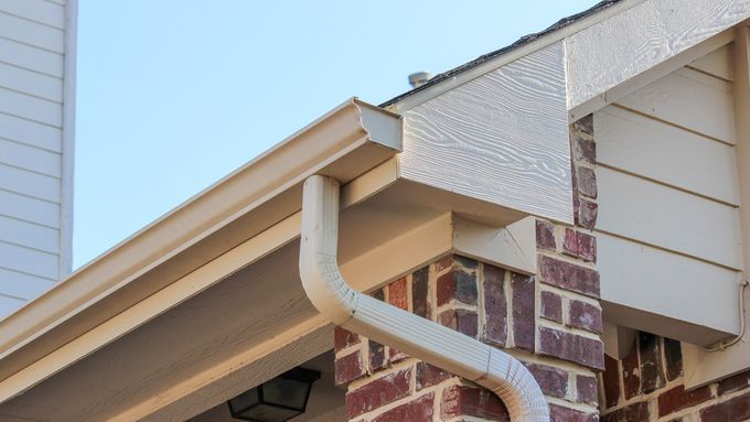 Gutters_iStock_1351369579