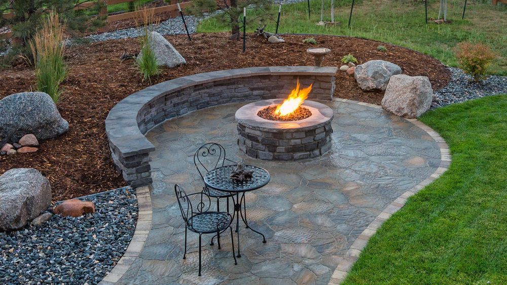 fire_pit_iStock_1062693612