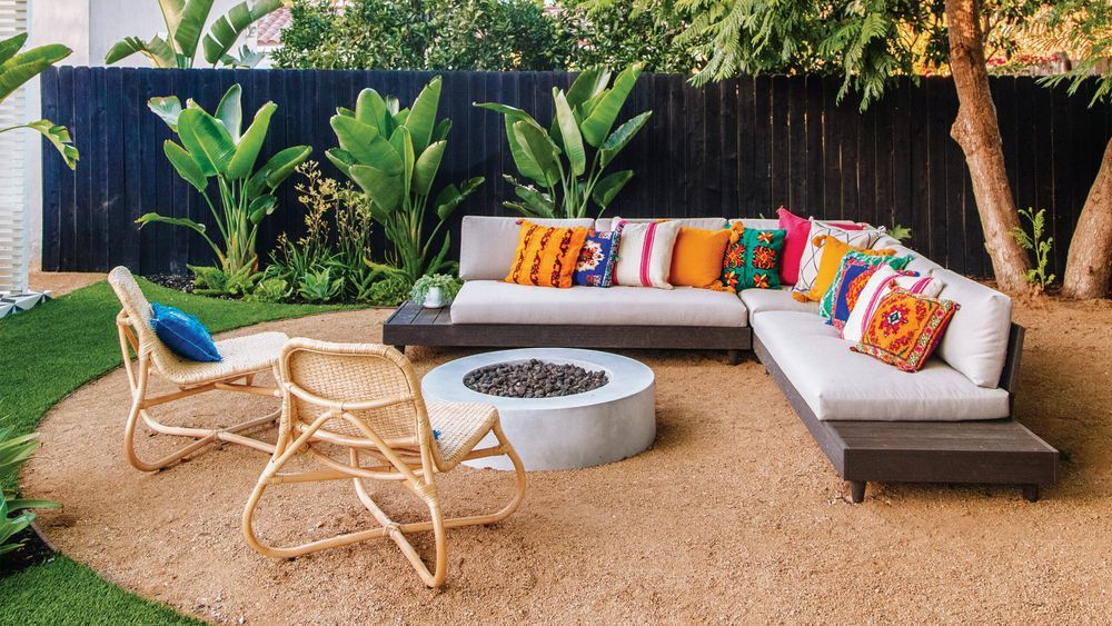 0222_IF_BA_DIY_Outdoor_Room_Kelly_Colorful__Tropical_Backyard_Makeover7