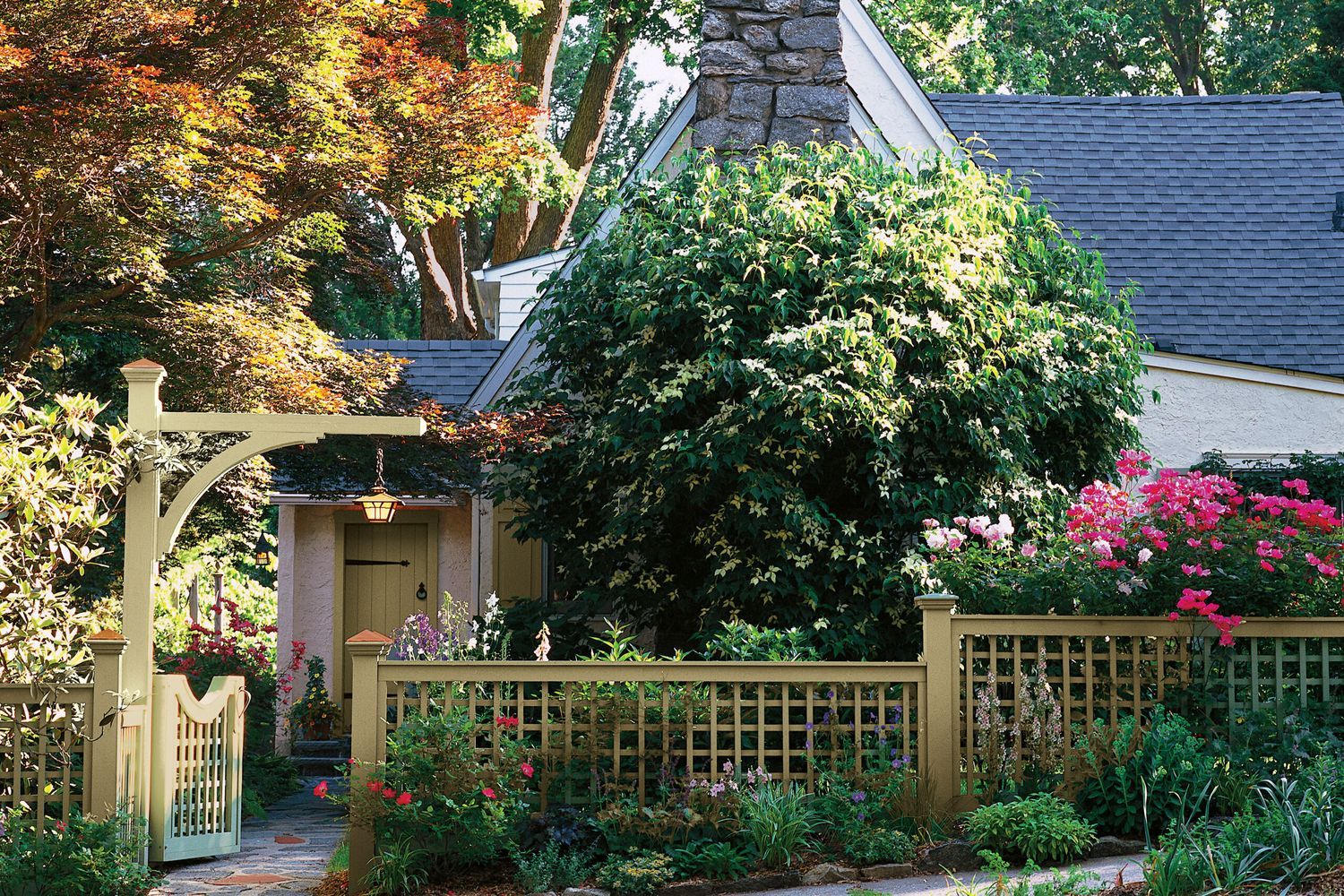 A small yard with several high impact customizations.