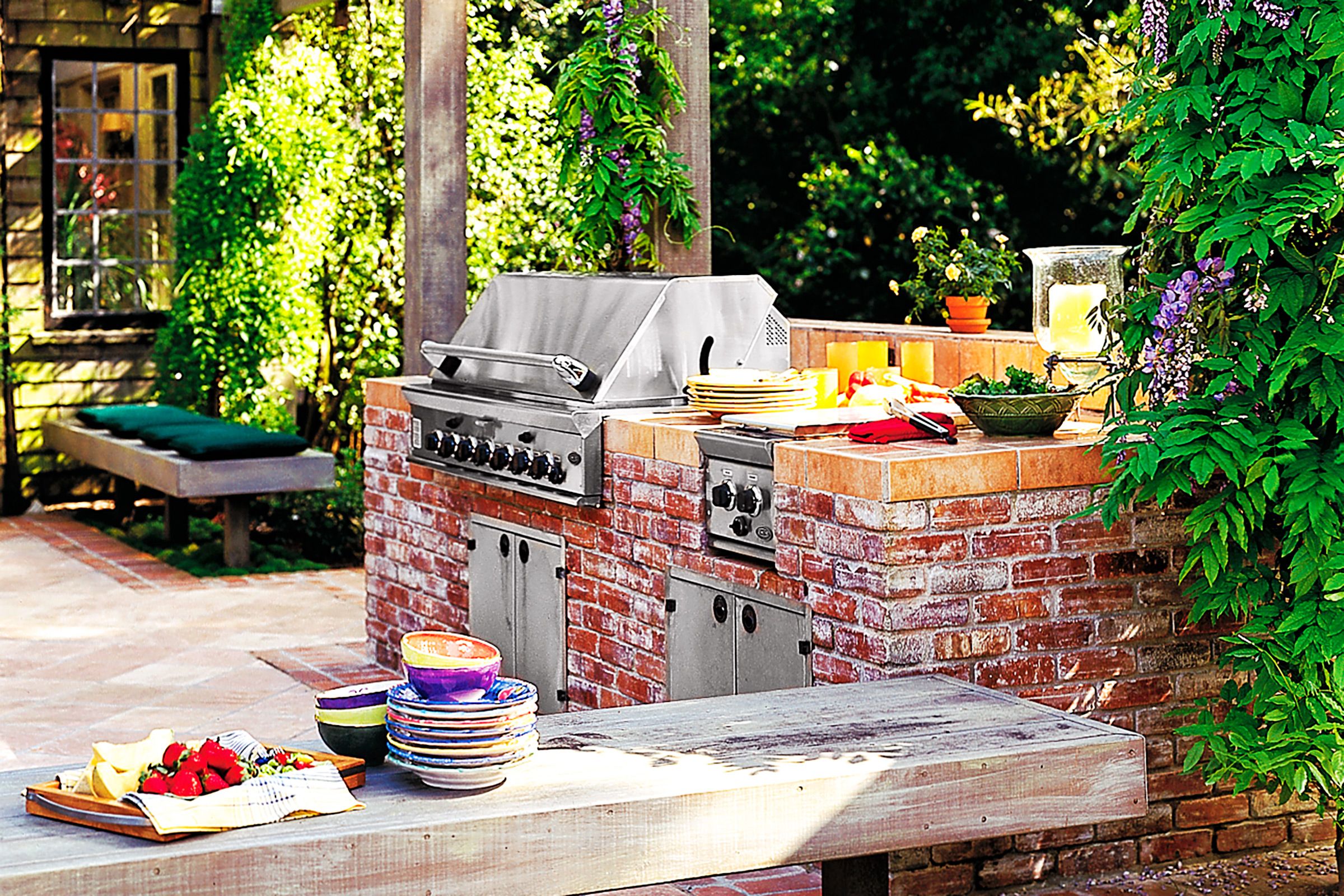 A traditional style outdoor kitchen.