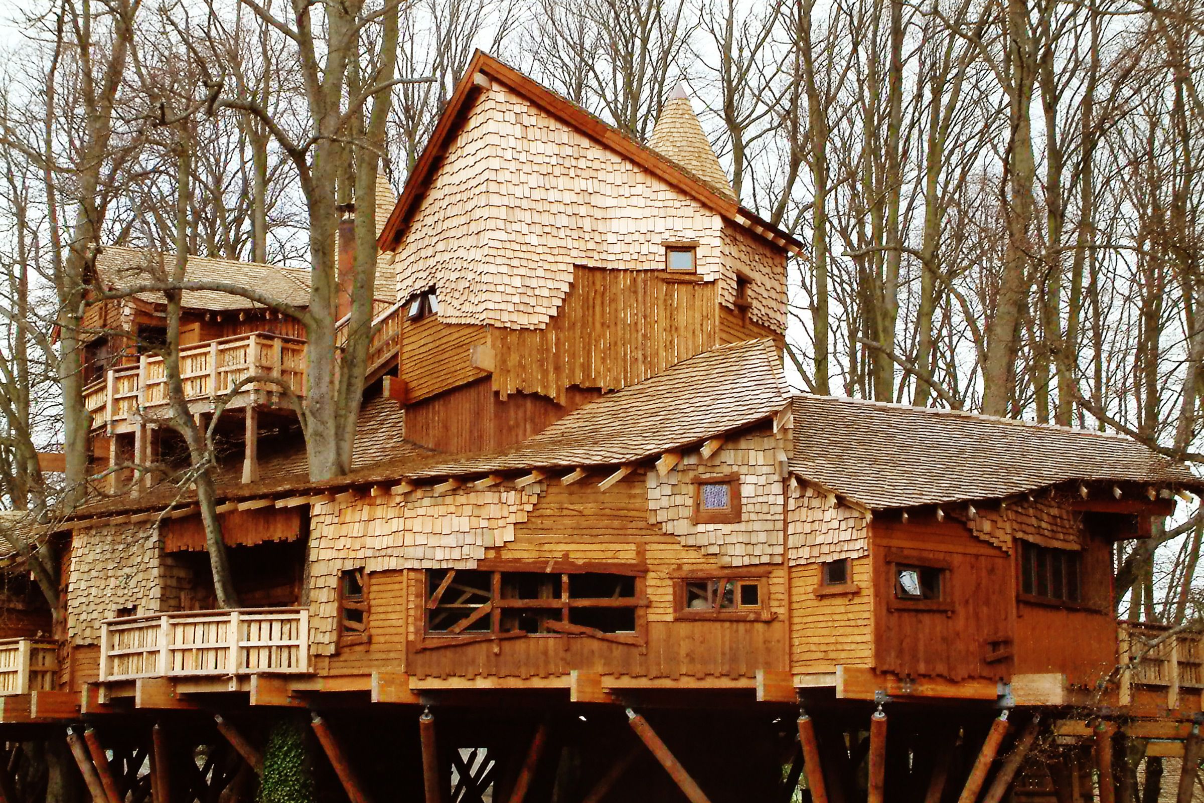 Vandfald Cottage - A Player Home ---IT HAS A TREEHOUSE