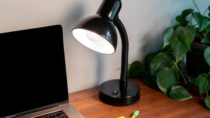 best_desk_lamp_panel