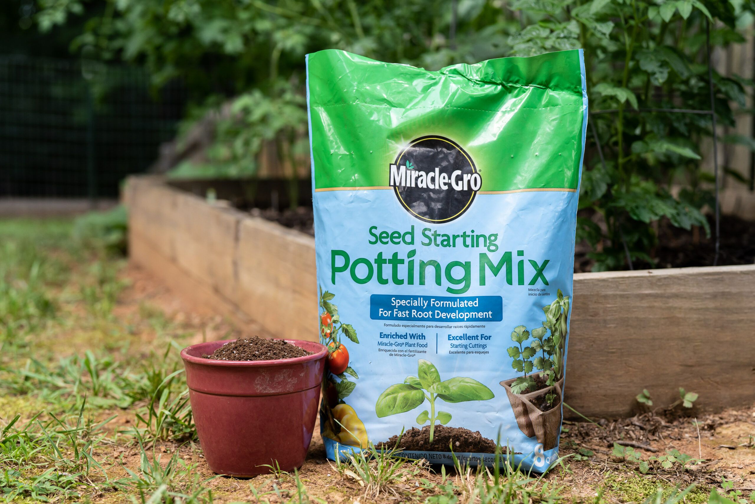 Can I Use Miracle-Gro Garden Soil In Pots