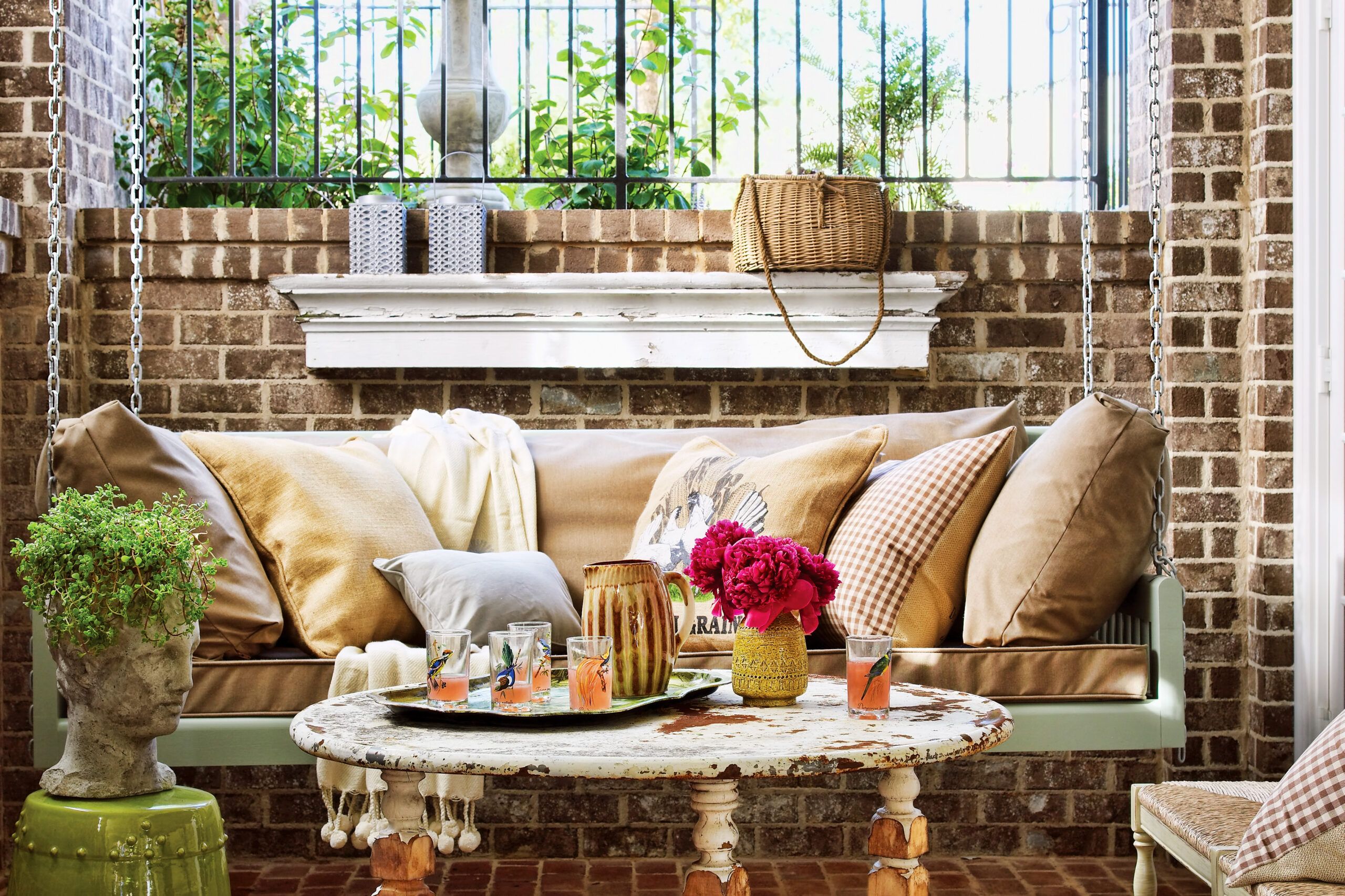 Create the Perfect Outdoor Living Room With These 6 Design Tips