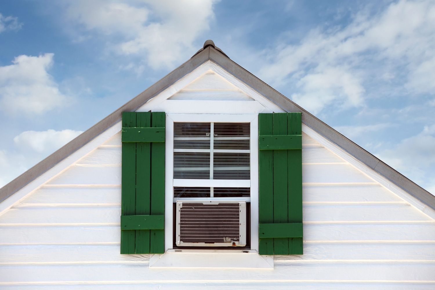 window_air_conditioner_iStock_183893110