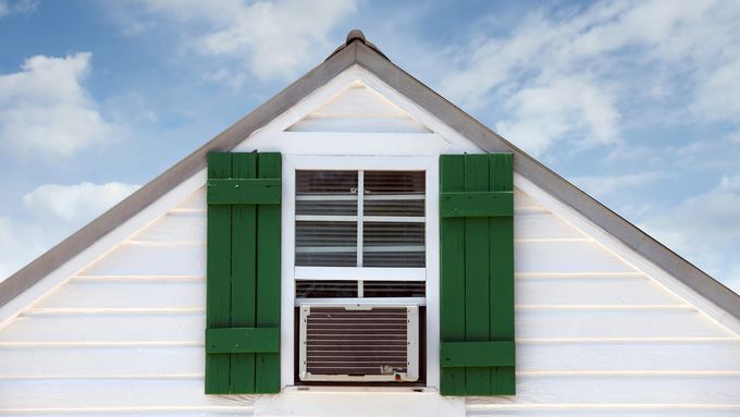 window_air_conditioner_iStock_183893110