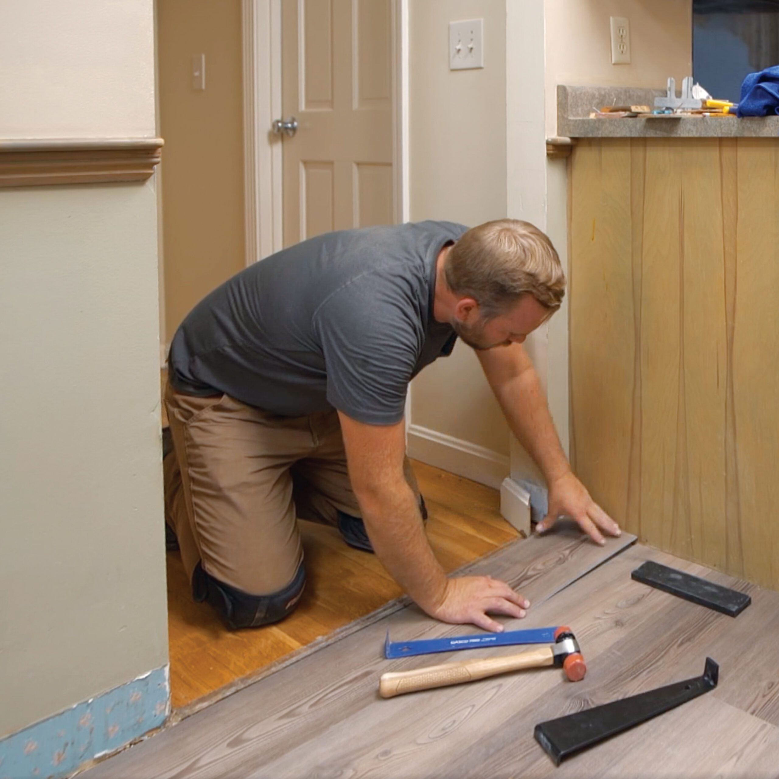 How to install floating vinyl plank flooring in 5 easy steps