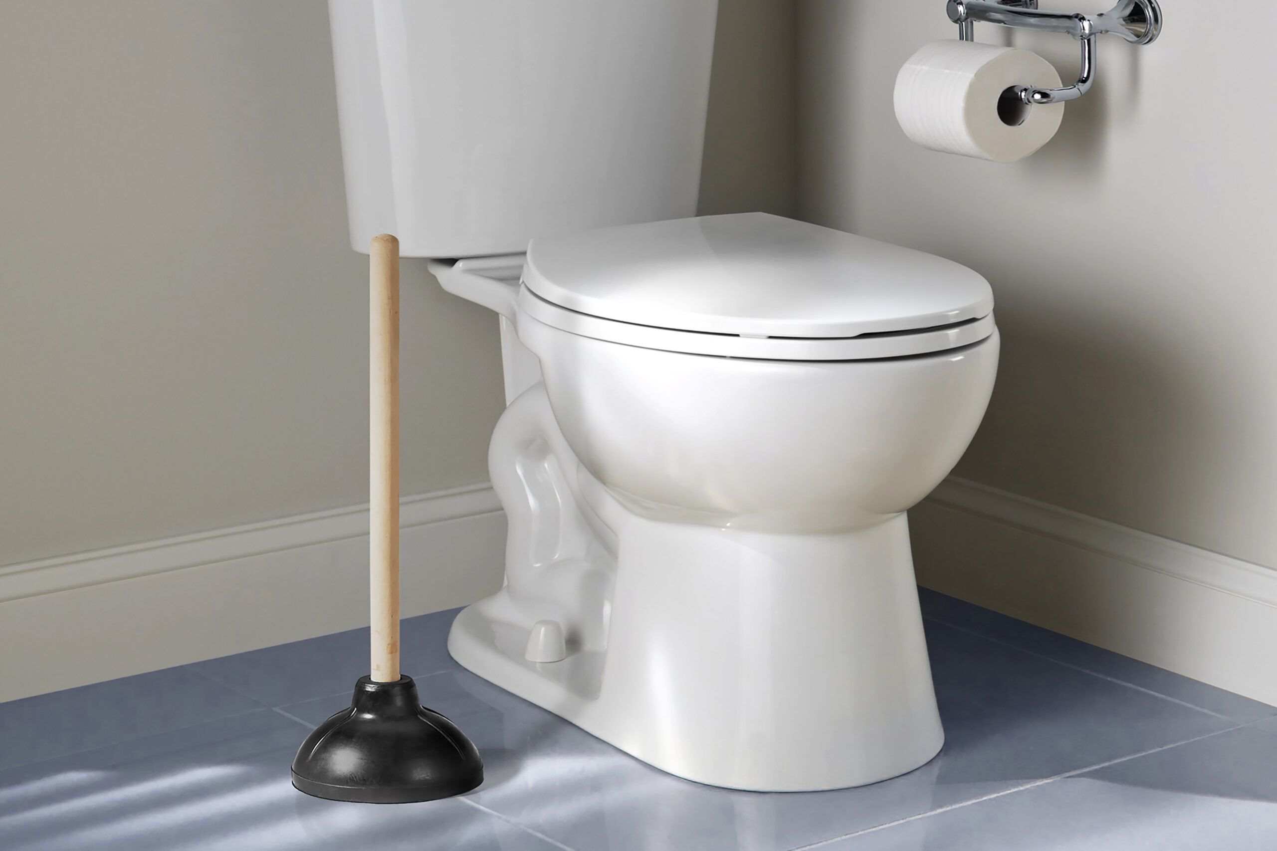 Clever Ways to Unclog a Toilet Without a Plunger