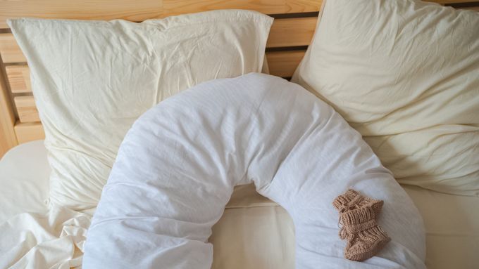 Pregnancy_Pillow_iStock_1202480806