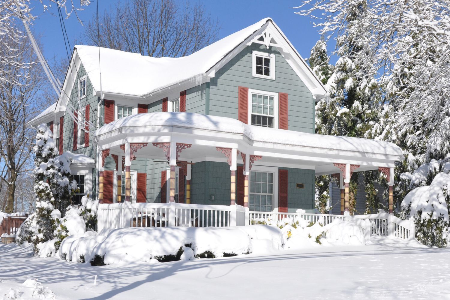 Winter_Home_iStock_162402060