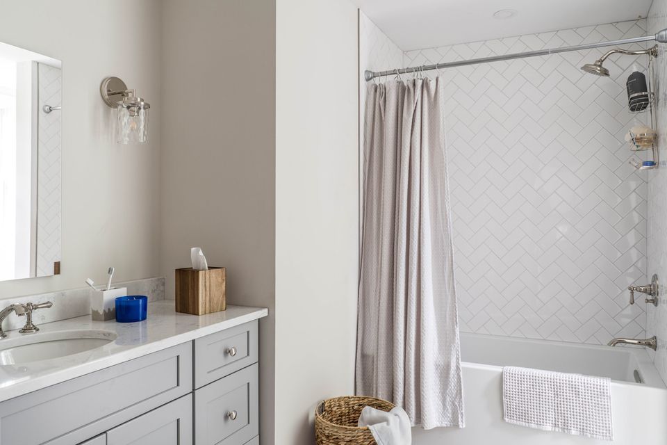 Guest bath with tile shower