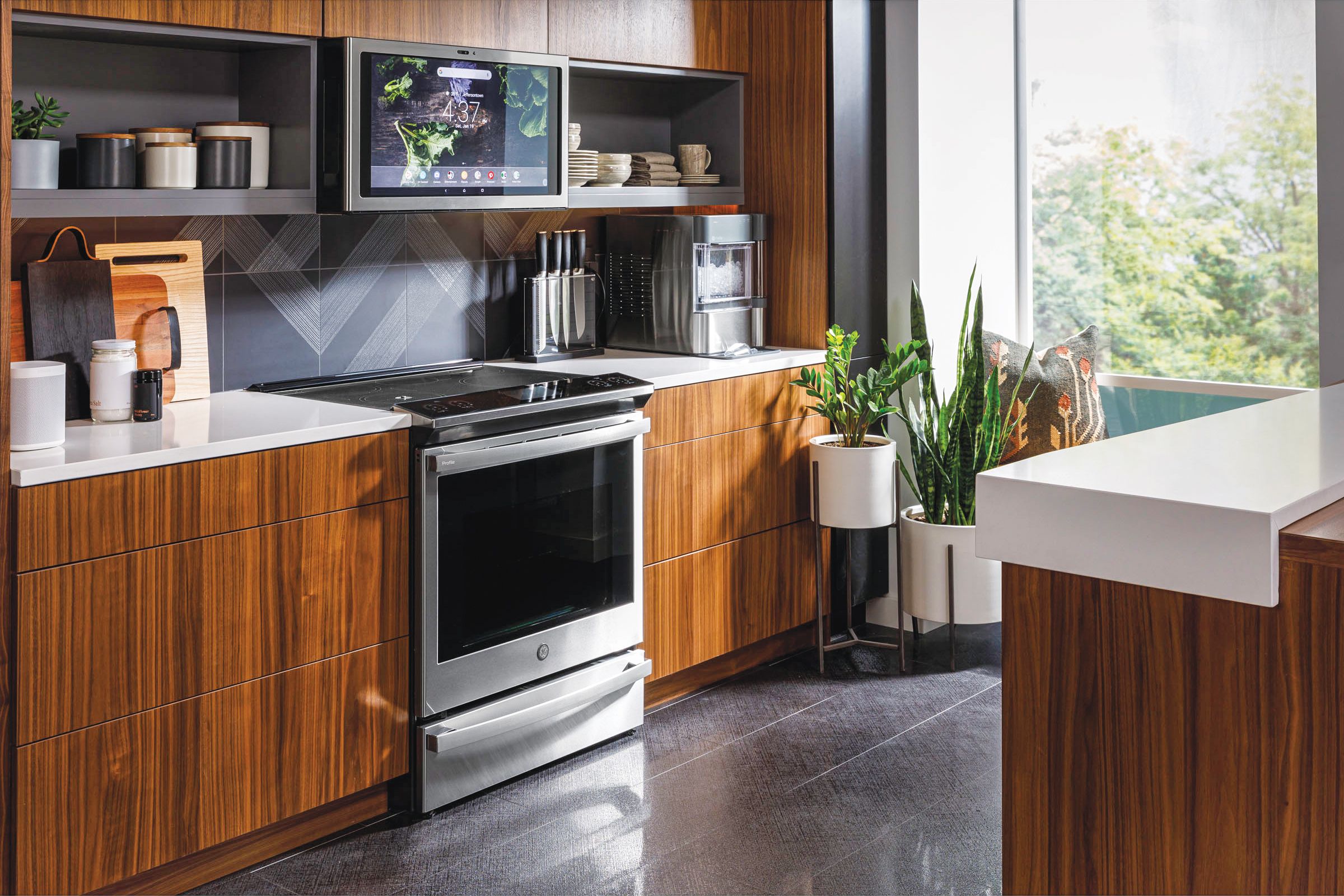 Why an Induction Range Should be on Your Kitchen Appliance Shortlist