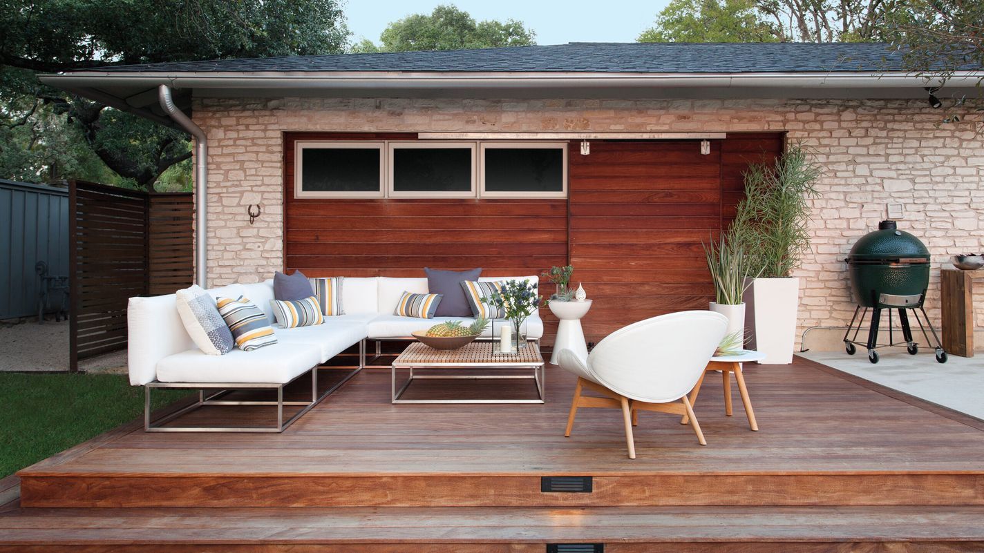 Deck in backyard of house