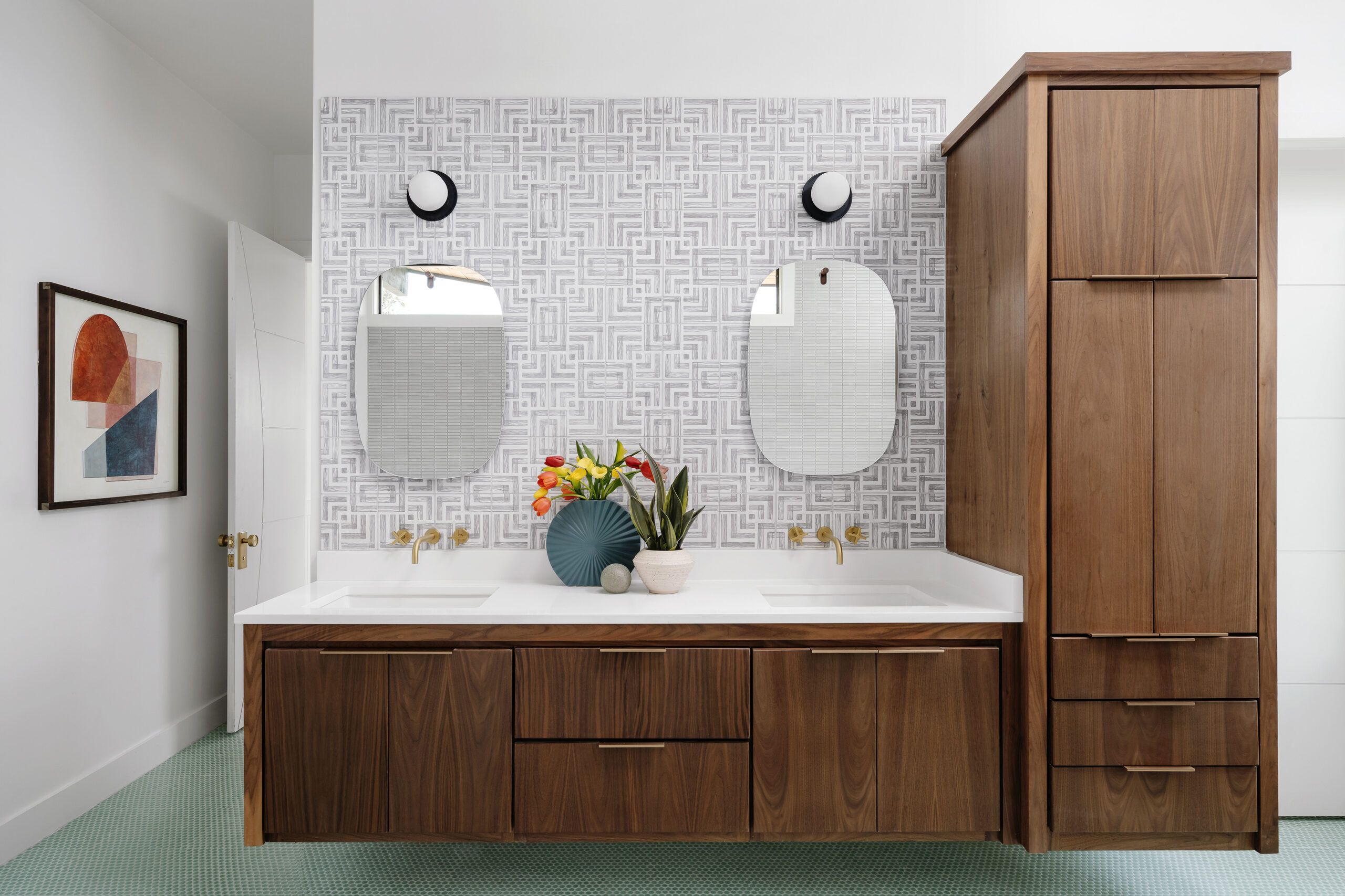 Geometric design in MCM bathroom