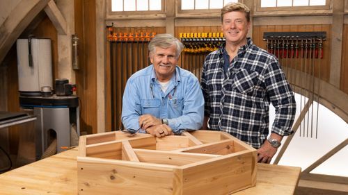 S22 E1: Tom Silva and Kevin O'Connor build a double-hexagon raised garden bed