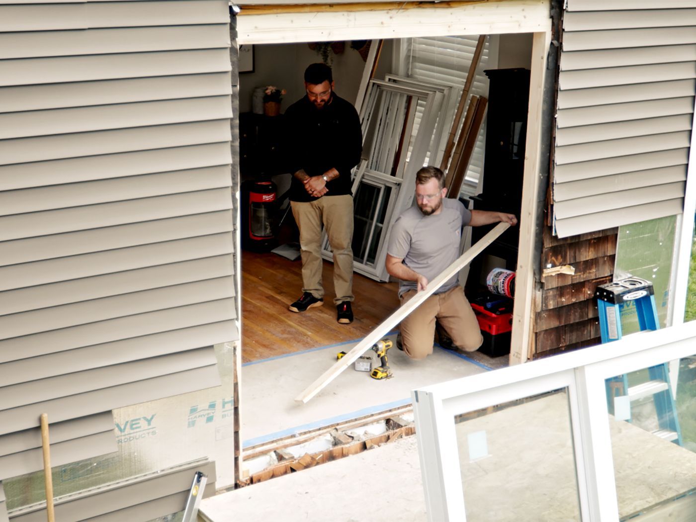 S22 E10: Nathan Gilbert converts a window into a sliding patio door