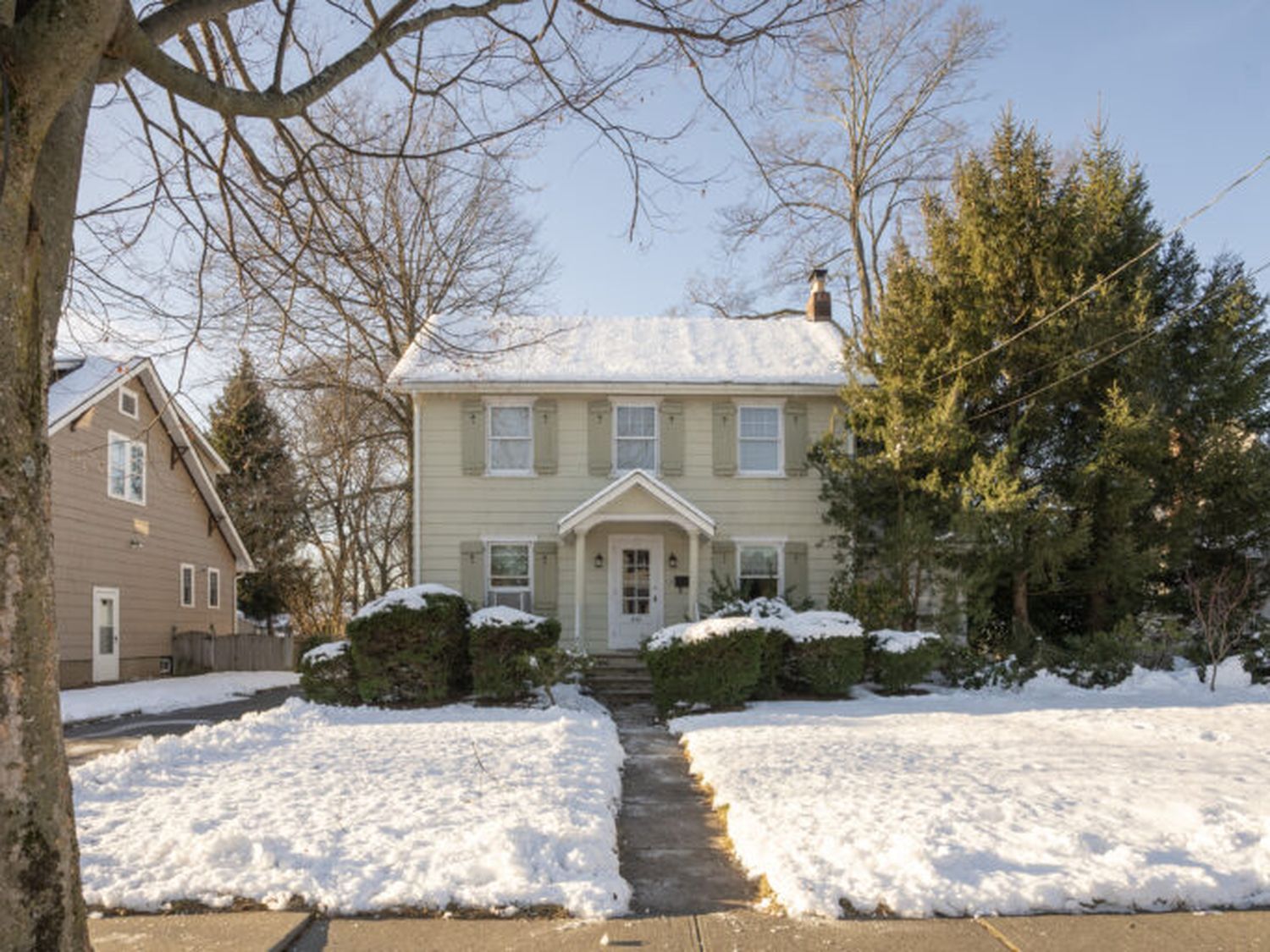 Ridgewood NJ season 46 house in winter