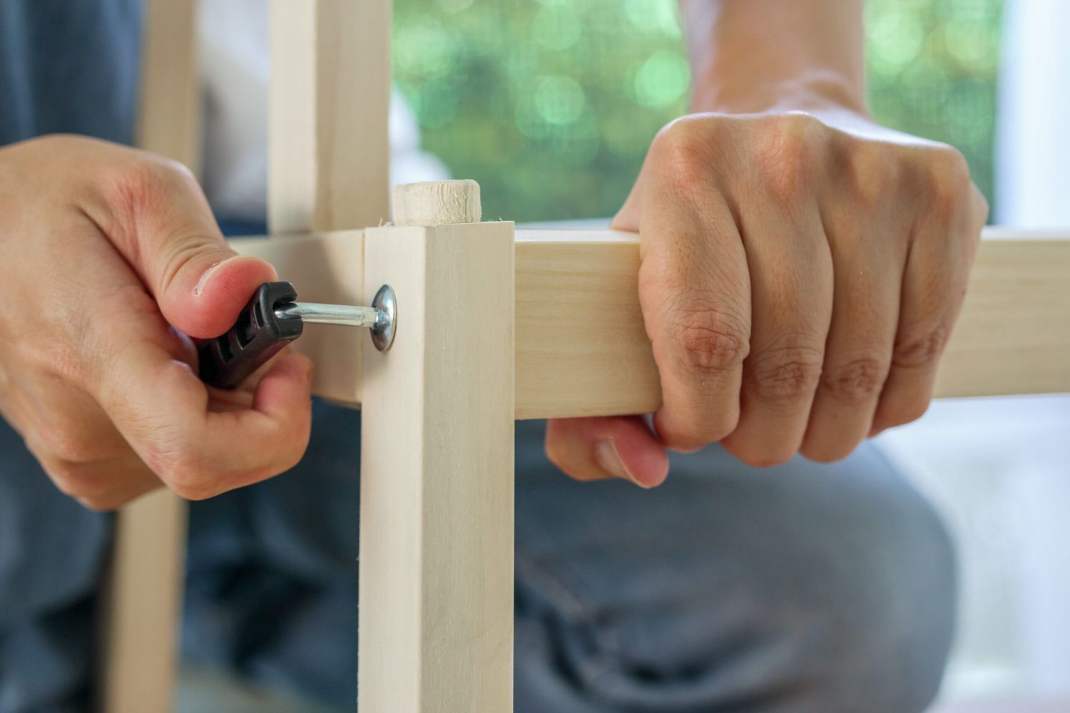 Using an allen screw in a chair
