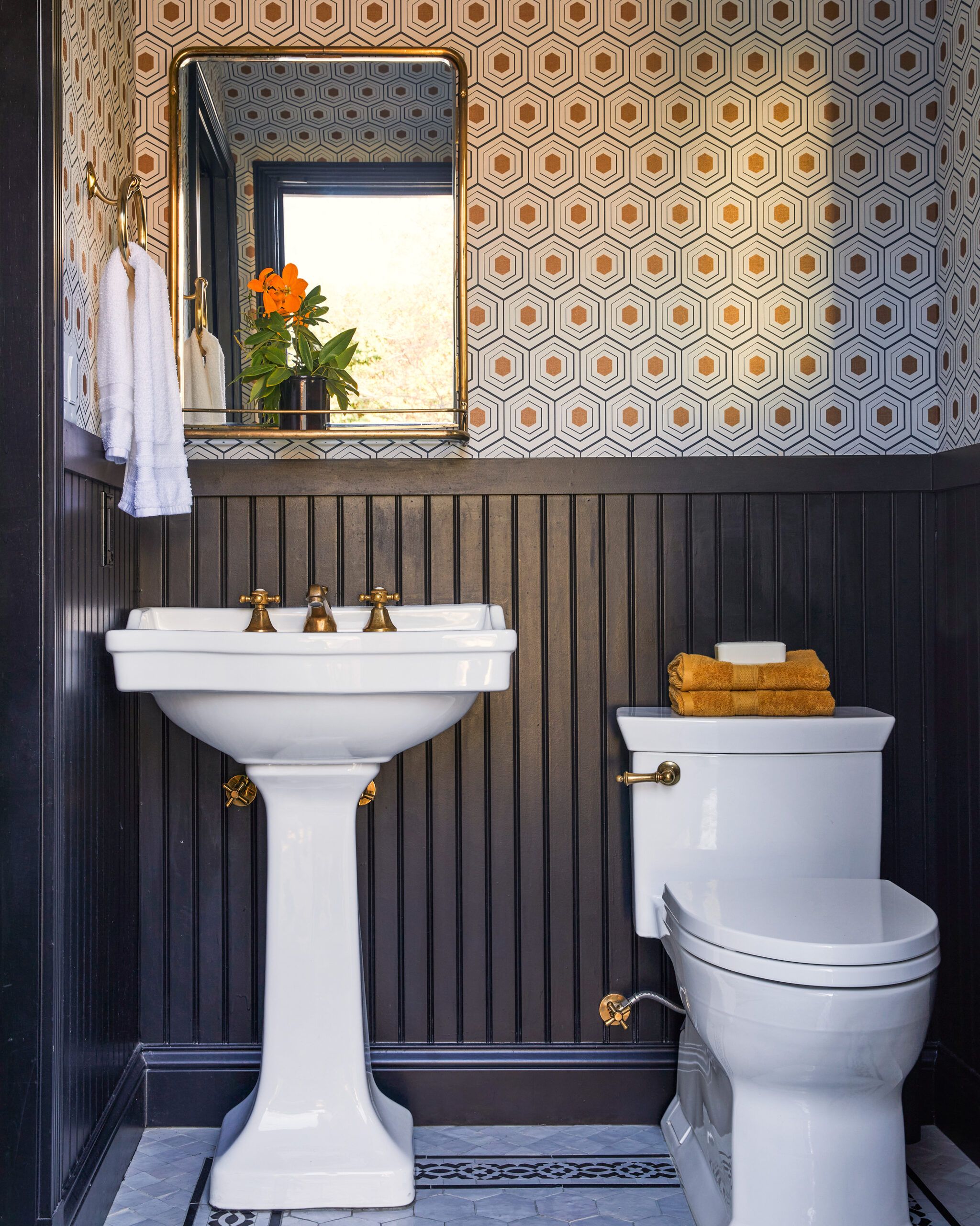 Bathroom with Pedestal sink