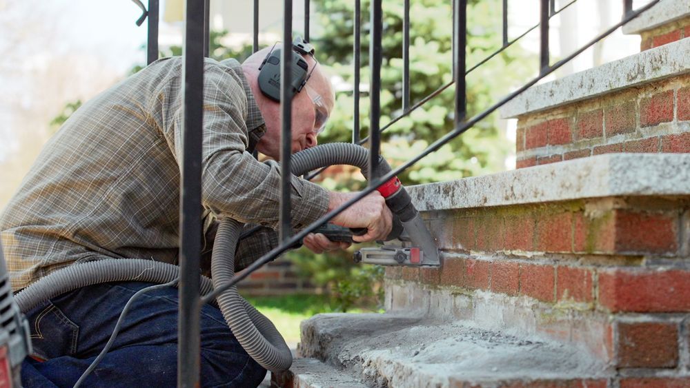 S23 E4: Mark McCullough repairs granite steps