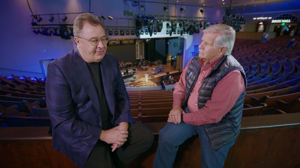 S46 E6: Vince Gill gives a Tom Silva a tour of Nashville