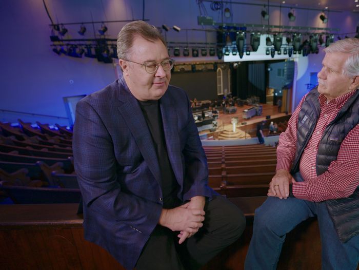 S46 E6: Vince Gill gives a Tom Silva a tour of Nashville