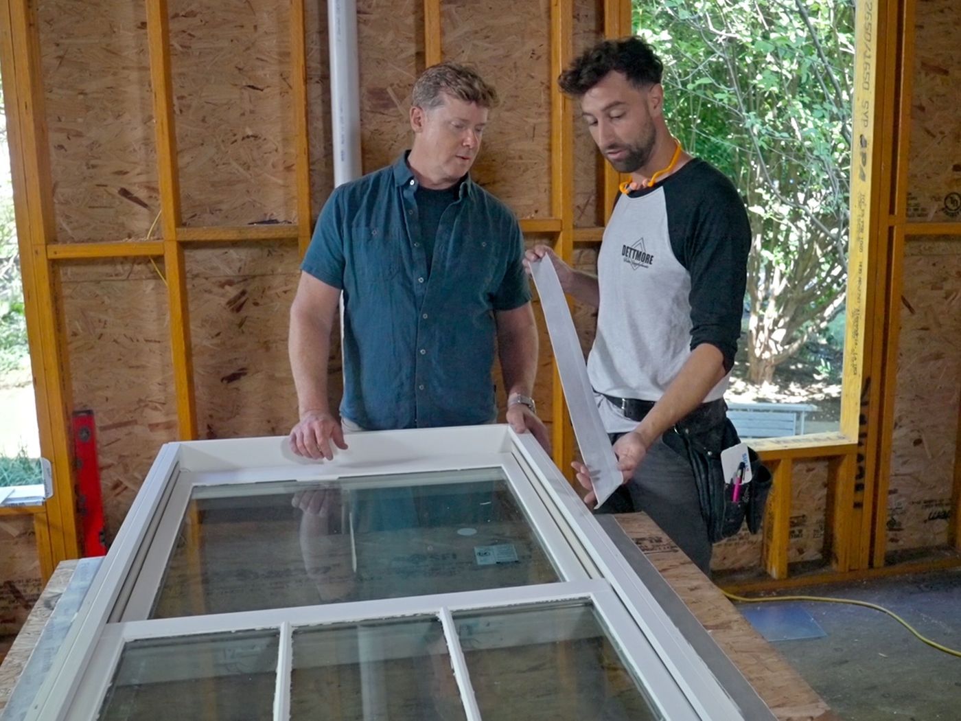 S45 E21: Zack Dettmore shows Kevin O’Connor how flangeless windows work