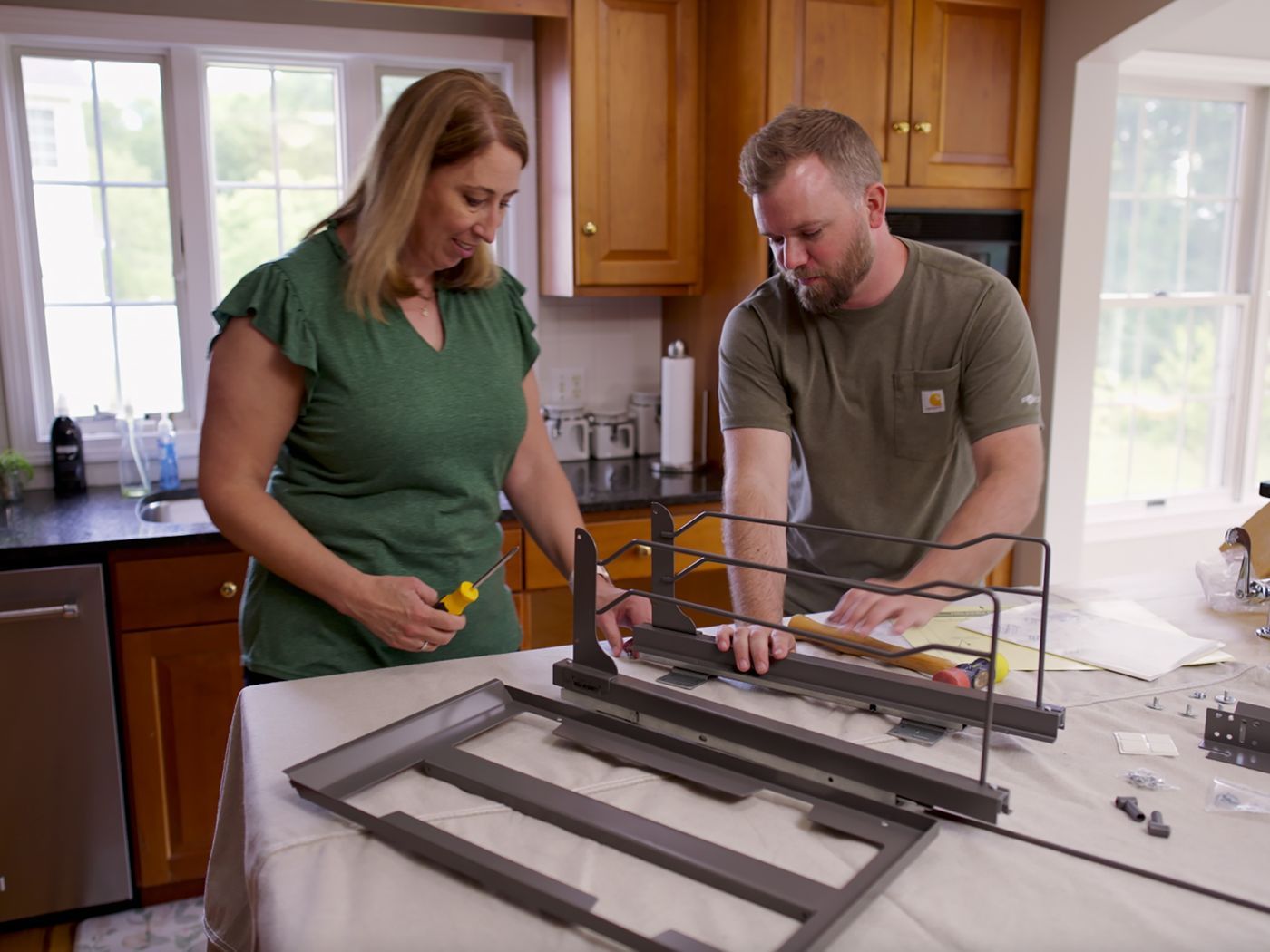 S23 E10: Nathan Gilbert builds a trash pull-out