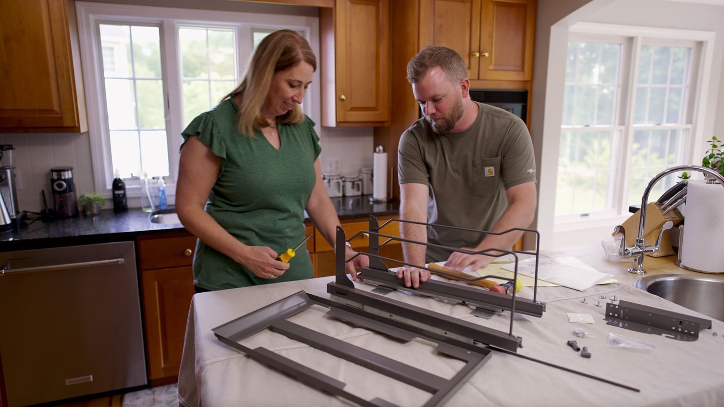 S23 E10: Nathan Gilbert builds a trash pull-out