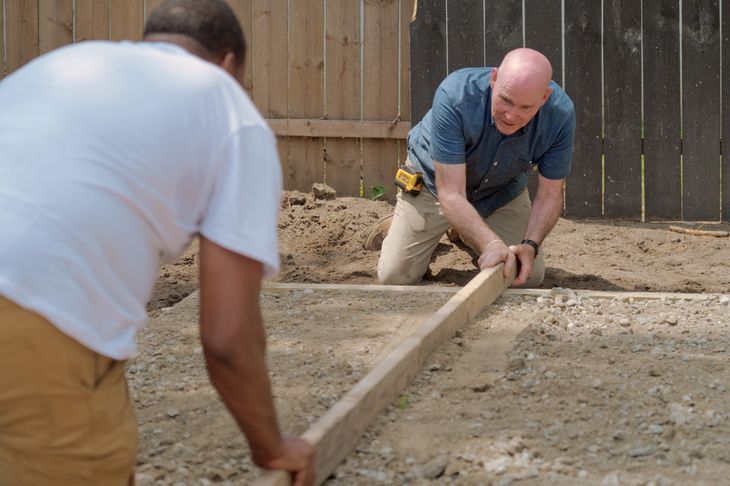 S23 E11: Mark McCullough builds a gravel foundation for a backyard shed