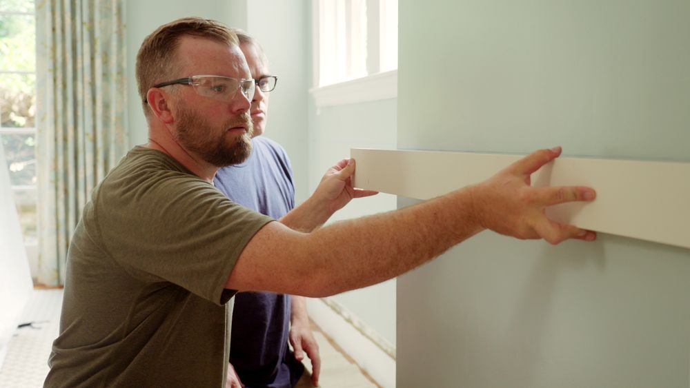 S23 E12: Nathan Gilbert installs wainscoting