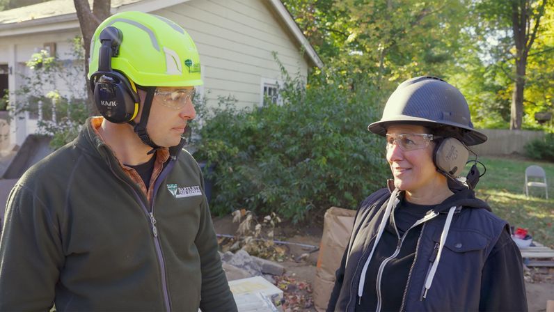 S46 E15: Jenn Nawada helps tree care experts revive an ailing sugar maple