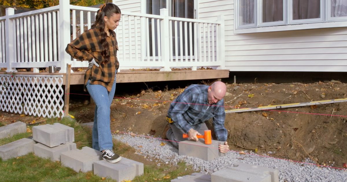 S23 E19: Mark McCullough builds a retaining wall