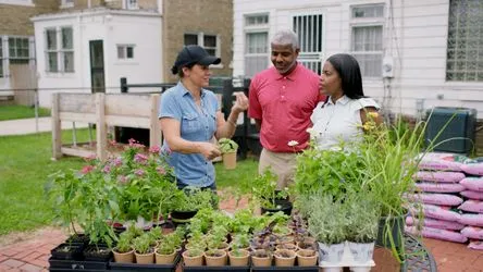 S23 E22: Jenn Nawada creates an elevated herb garden